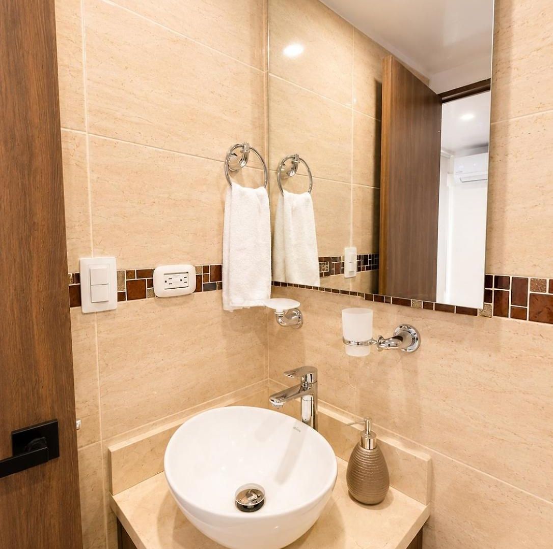 Apartamento Coastal Blush, Sea View, Terrace & Pool *