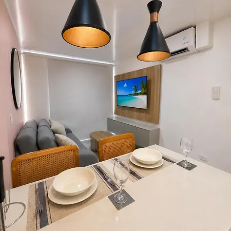 Apartamento Coastal Blush, Sea View, Terrace & Pool *